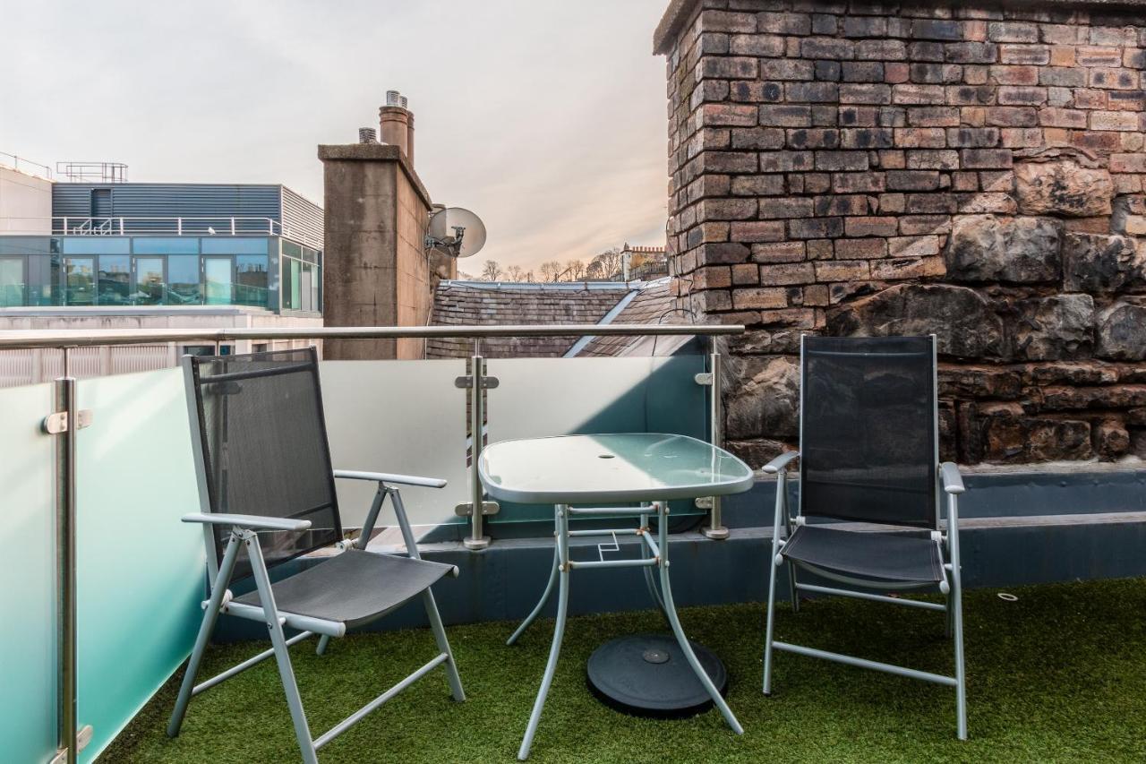 Code Pod - The Loft - Hostal Edimburgo